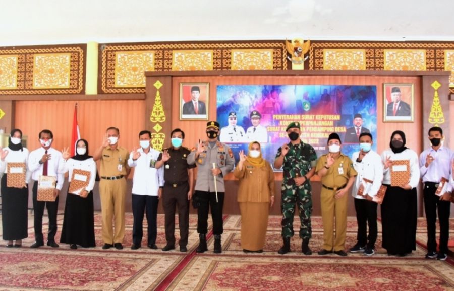 348 Pendamping Desa Terima SK, Bupati Kasmarni Tegaskan Agar tak Berpolitik