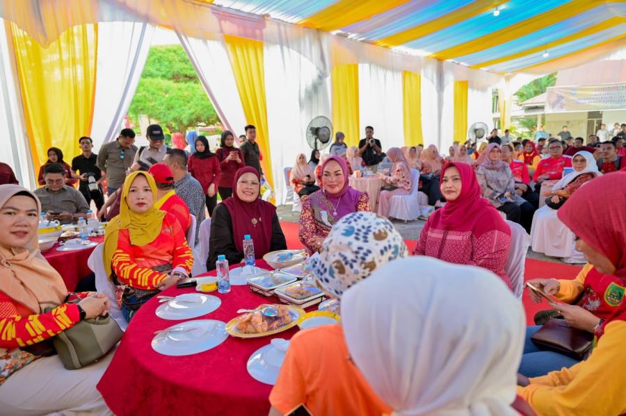Bupati Bengkalis Kasmarni Hadiri Festival Bakar Tongkang di Bagan Siapi-Api