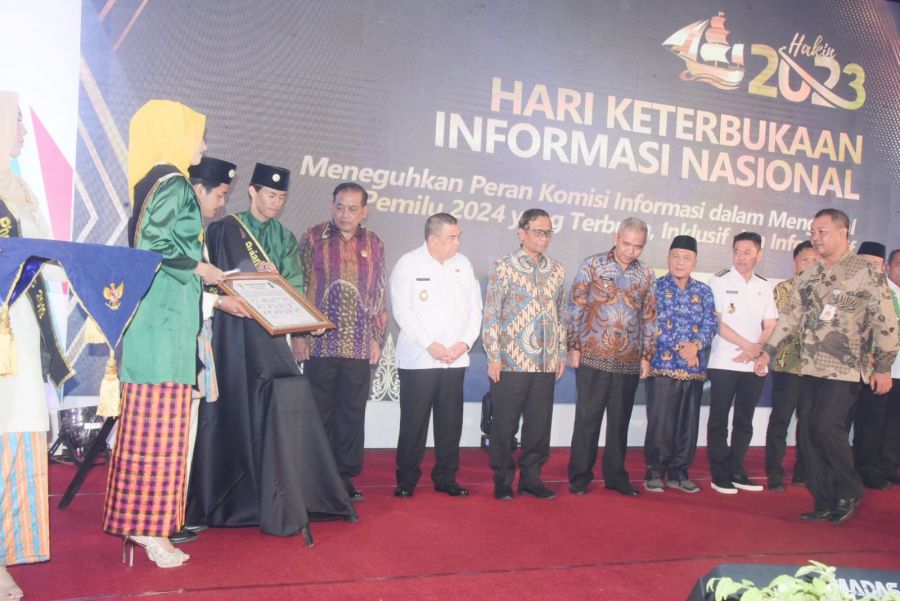 Bupati Kasmarni Hadiri Acara Peringatan Hari Keterbukaan Informasi Nasional Tahun 2023