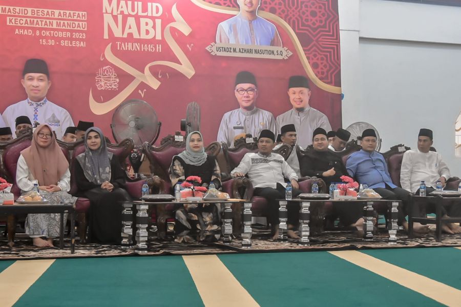 Bupati Kasmarni Hadiri Peringatan Maulid Nabi Muhammad SAW