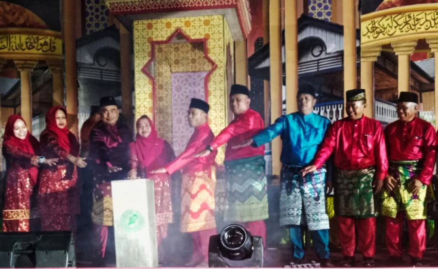 Bupati Kasmarni Membuka Secara Resmi MTQ ke- 34 Tingkat Kecamatan Bukit Batu