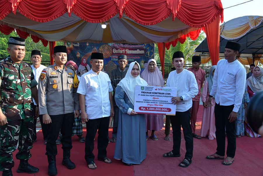 Bupati Safari Ramadhan Perdana di Masjid As-Salam Rupat Utara