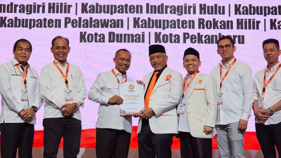 Calon Kepala Daerah Pilkada 2024, Pasangan Kasmarni dan Bagus Santoso Terima Berkas B1-KWK dari PKS