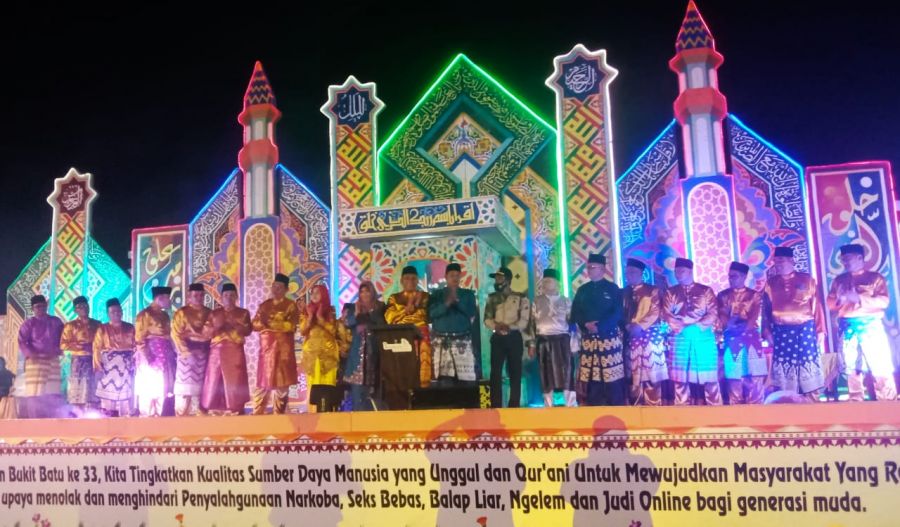 Camat Acil Esyno Resmi Tutup  MTQ ke- 33 Tingkat Kecamatan Bukit Batu