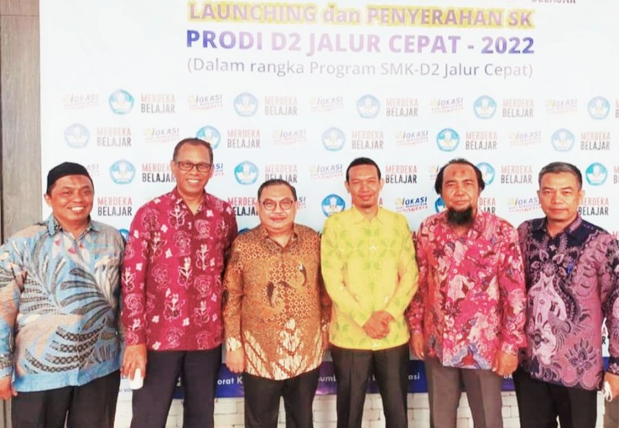 Direktur Polbeng Hadiri Peluncuran SK Izin Prodi D2 Jalur Cepat