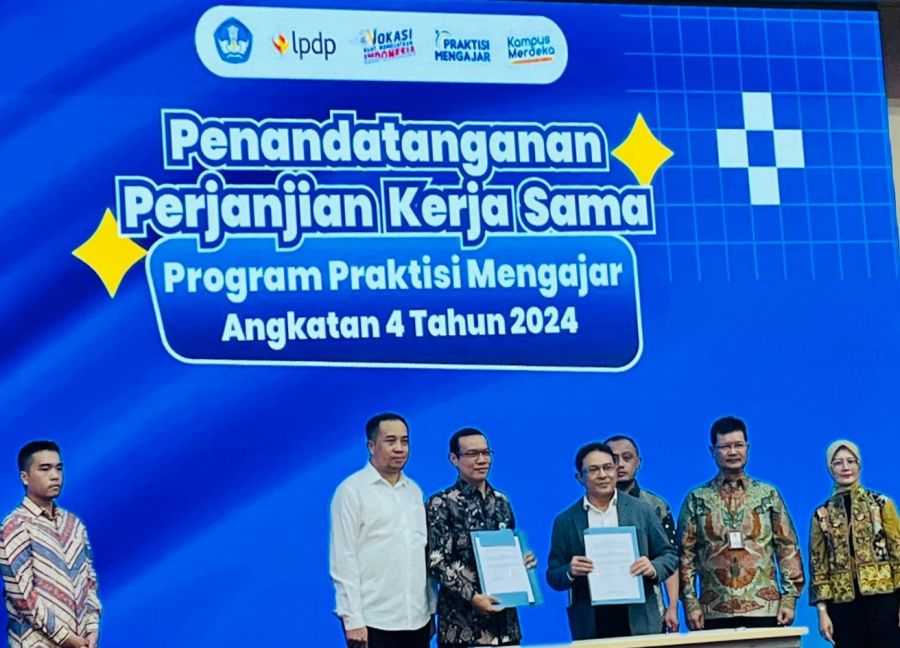 Direktur Polbeng Tandatangani Perjanjian Kerja Sama Program Praktisi Mengajar Angkatan ke 4