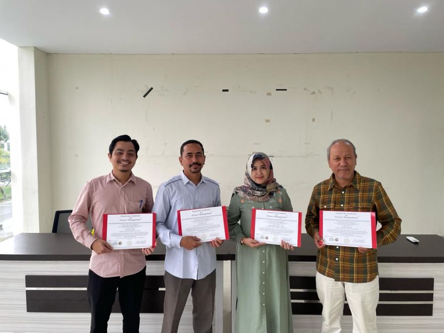 Dosen Jurusan Bahasa Polbeng raih Gelar Sertifikasi Kompetensi Komunikasi Internasional