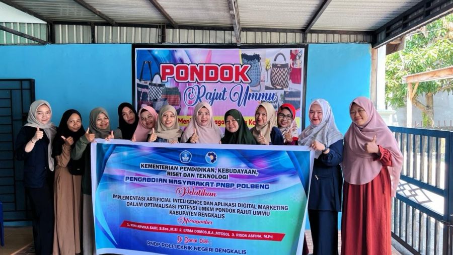 Dosen Polbeng Gelar Pelatihan untuk Tingkatkan Potensi Digital Marketing pada UMKM Pondok Rajut UMMU