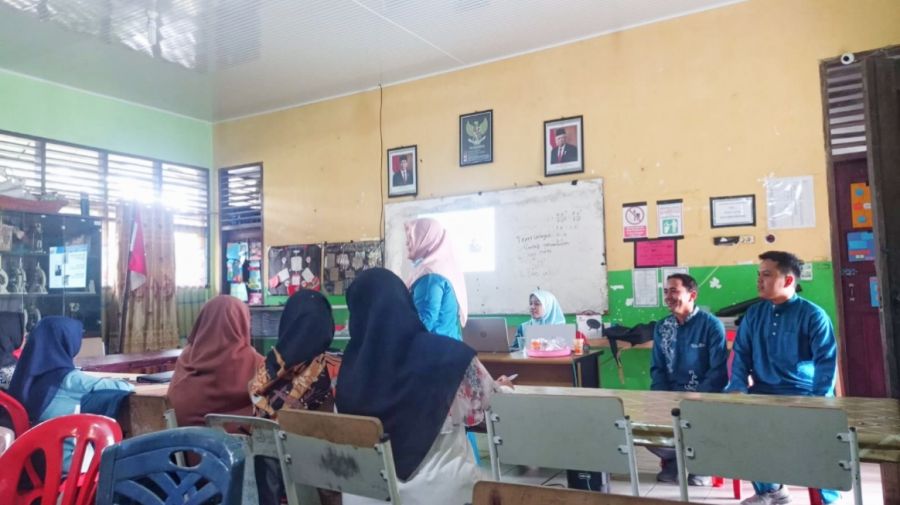 Dosen Polbeng Gelar Kegiatan Fun English with Digital Story Telling di SMAN 2 Bantan