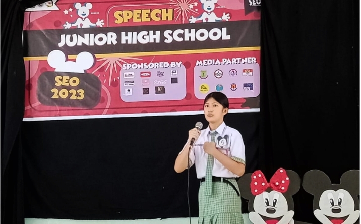 Dosen Polbeng Turut Serta Jadi Juri Dalam Sumatra English Olympiad (SEO) 2023 UNRI
