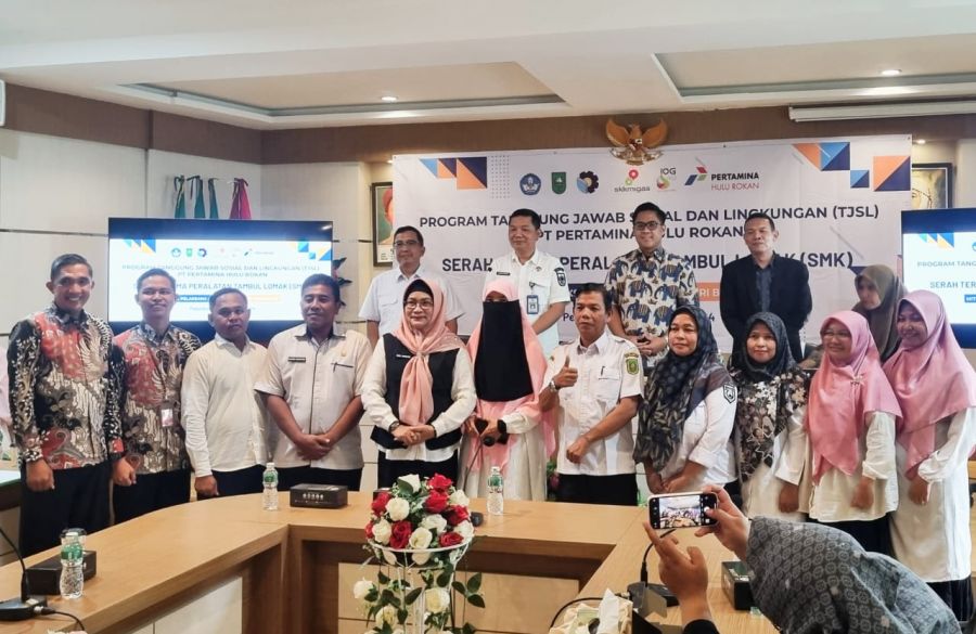 Dukung Pemberdayaan Ekonomi, PHR dan Polbeng Serahkan Bantuan kepada SMK dan Pelaku UMKM
