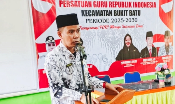 Dunny Duvira Banjir Pujian Setelah dilantik Jadi Ketua PGRI Kecamatan Bukit Batu
