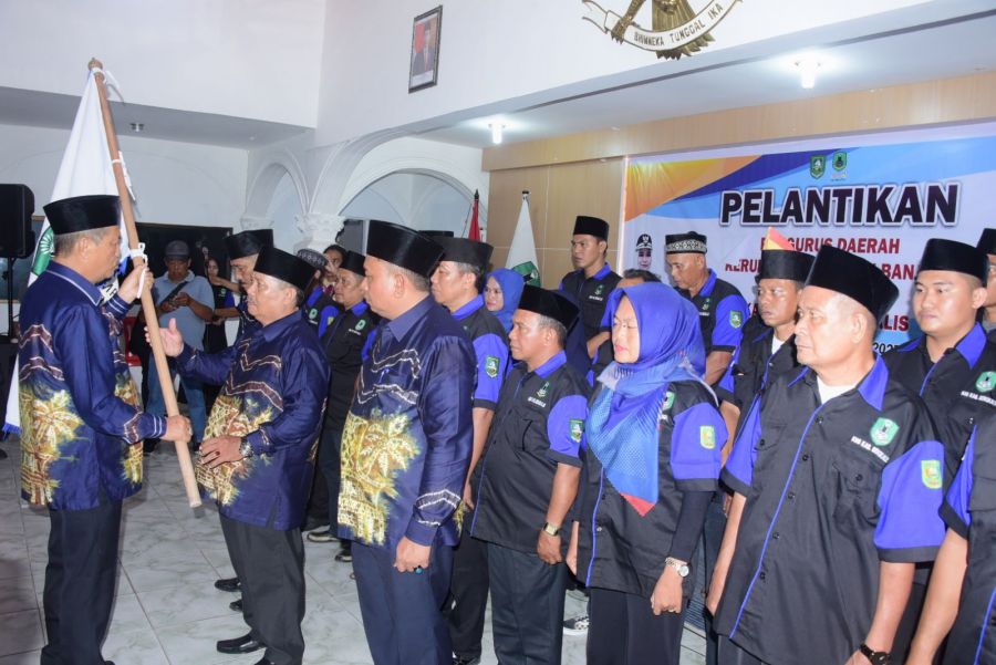 Efendi Basri Resmi Dilantik oleh Ketua PW KBB Riau H.Syamsuddin Uti, Bupati Kasmarni ucapkan Selamat