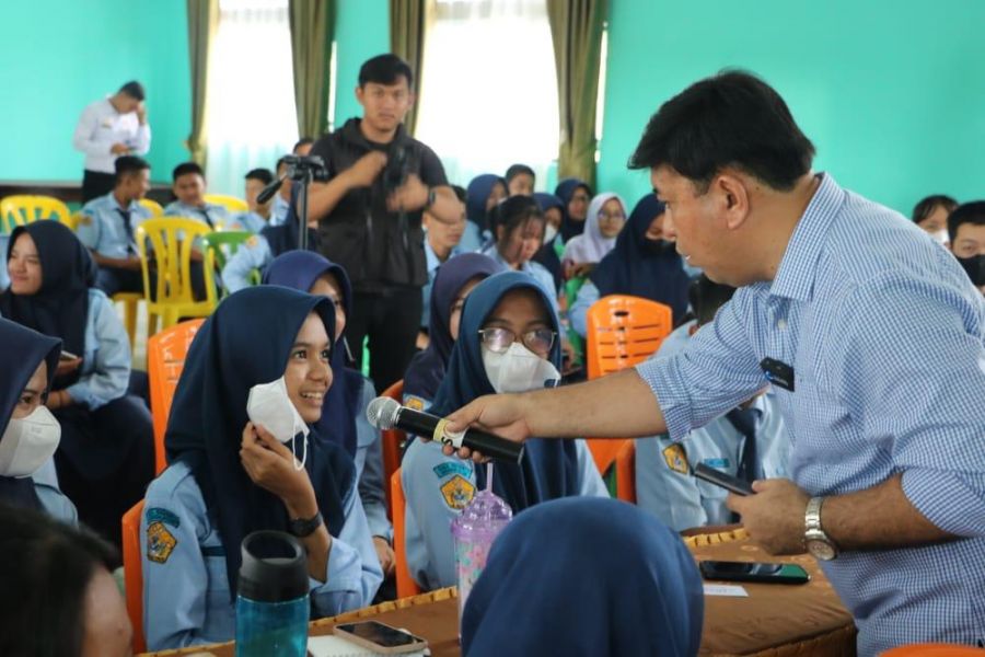 Fajar Lase: Manfaatkan Teknologi untuk Pribadi dan Kepentingan Masyarakat Luas