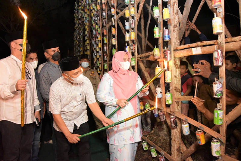 Festival Lampu Colok, Kasmarni Ingatkan Jangan Sampai Membuat Masjid dan Mushalla Kosong