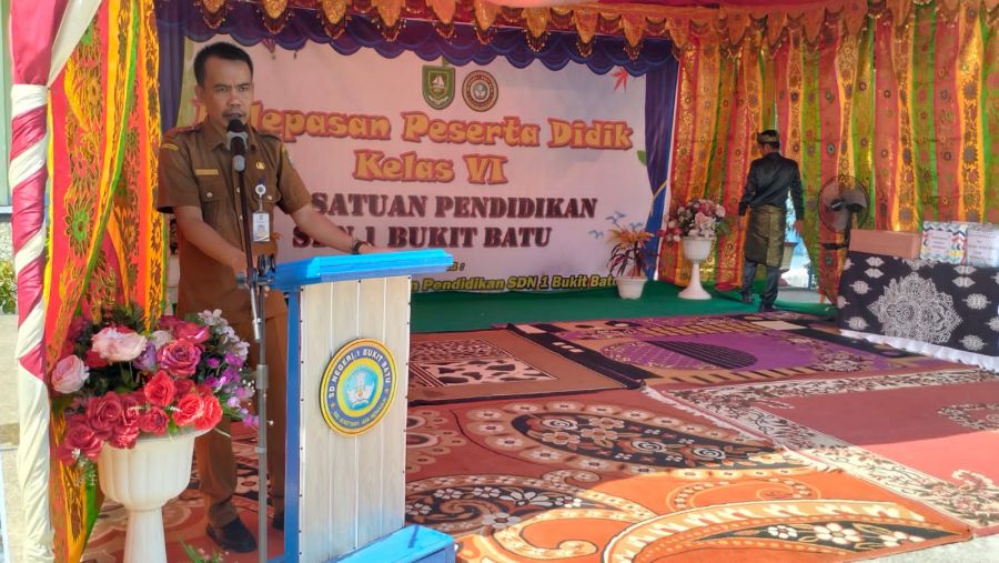 Hadiri Tiga Pelepasan Sekolah, Dunny: Pendidikan Sangat Penting, Jadi Kalian Harus Terus Belajar