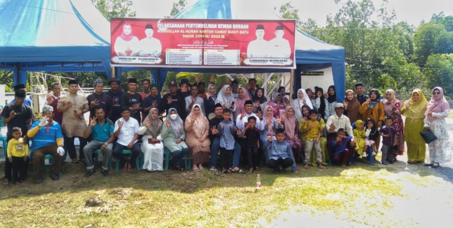 Idul Adha, Pemerintah Kecamatan Bukit Batu Jalin Silaturahmi dan Laksanakan Korban