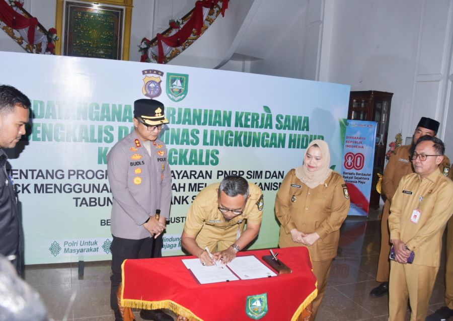 Kasmarni Sambut Baik serta Apresiasi Program Pembayaran SIM dan SKCK Lewat Bank Sampah