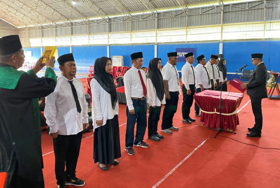 Ketua Panwaslu Kecamatan Bukit Batu Lantik 10 Orang Pengawas Kelurahan dan Desa