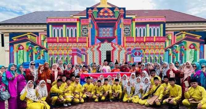 Lepas Pawai Taaruf MTQ ke- 56, Camat Bengkalis Ajak Masyarakat Rayakan Bersama-sama