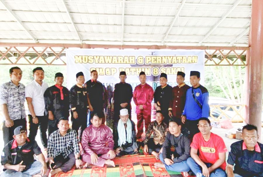 Para Bathin dan panglima Hulu Balang Sakai Kabupaten Bengkalis Dukung Kasmarni-Bagus Santoso