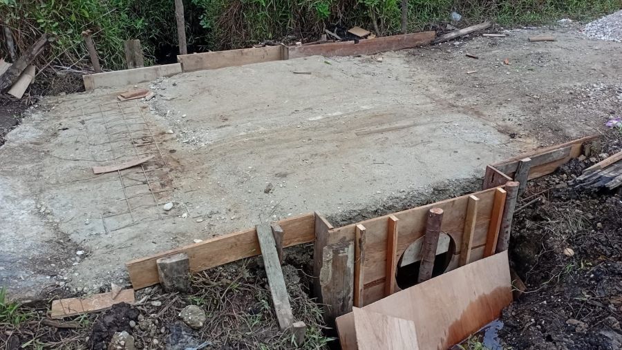 Pemdes Bukit Batu Bangun Gorong gorong untuk Akses Mempermudah Masyarakat Jalan Ekonomi 1