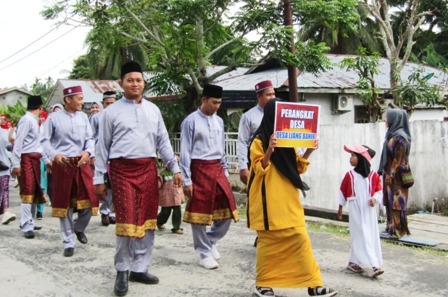 Pemdes Liang Banir Turunkan 300 Orang Peserta Mengikuti Pawai Taaruf
Kecamatan Siak Kecil