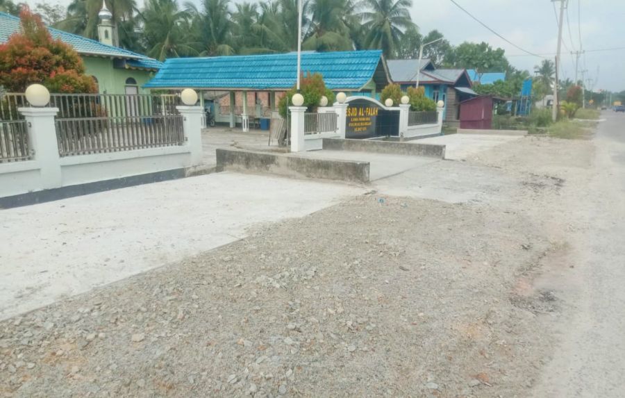 Pemerintah Desa Sukajadi Bangun Gorong Gorong di Area Masjid Al Falah