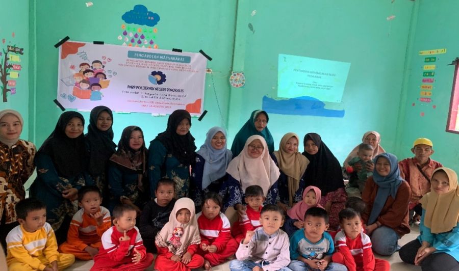 Penguatan SDM Melalui Storytelling Kepada Pendidik dan Bunda KB Cahaya Insan Desa Kelebuk