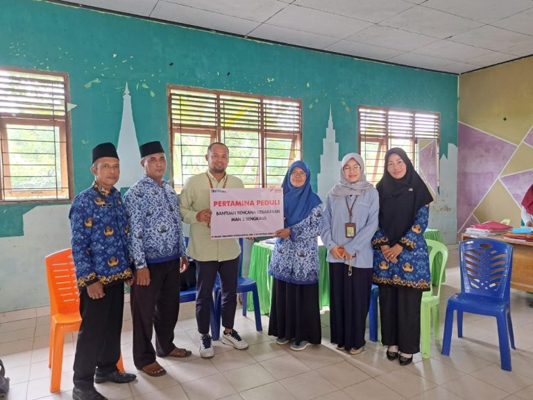 Pertamina Sungai Pakning Bantu  Perbaikan Fasilitas Umum Pasca Kebakaran MAN 2 Bengkalis