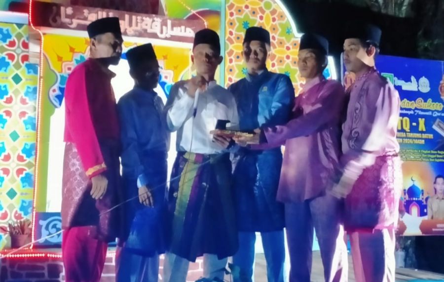 Pj Kepala Desa Tanjung Datuk Tutup MTQ Ke X Tingkat Desa Tahun 2024