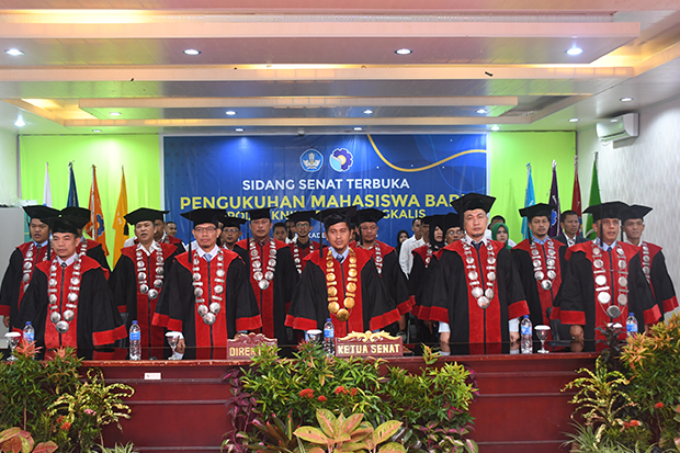 Polbeng Kukuhkan Mahasiswa Baru Dalam Rapat Senat Terbuka
