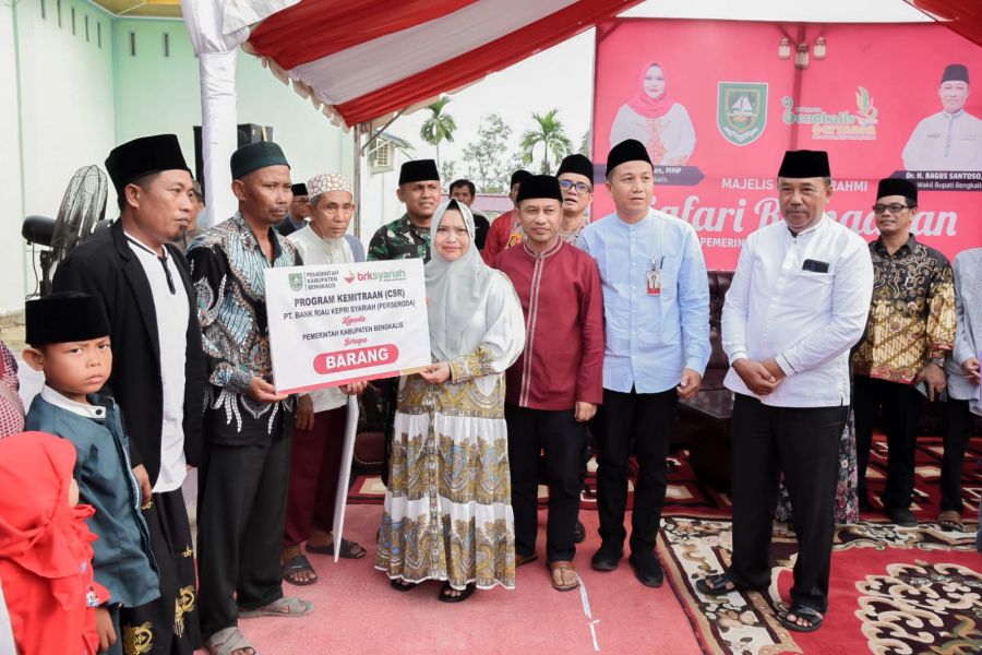 Ramadhan ke-15, Bupati Kasmarni Safari Ramadhan di Talang Muandau