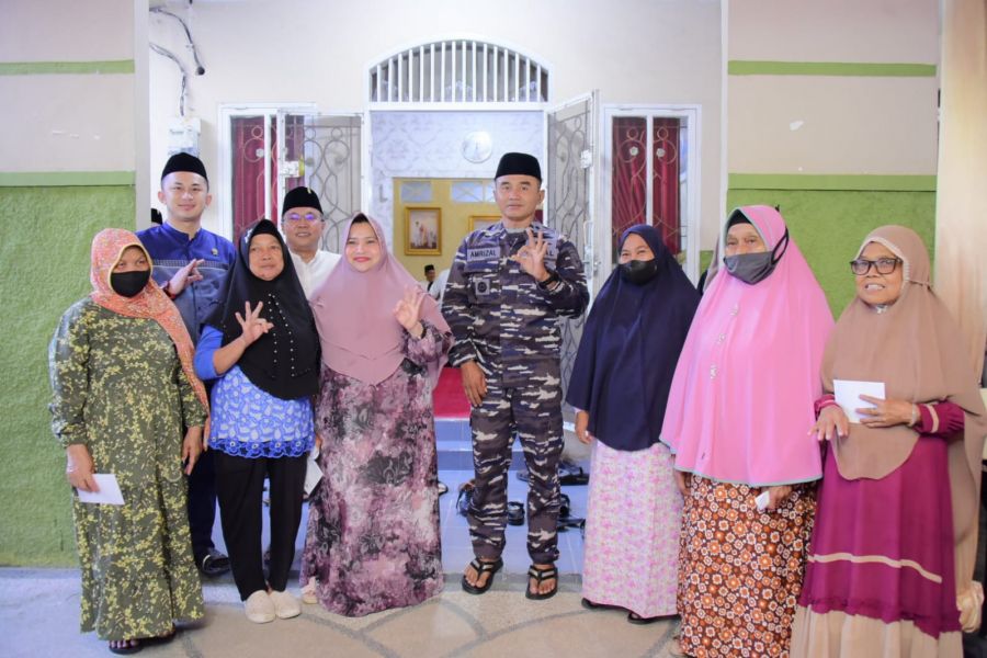 Ramadhan Mubarak, Bupati Kasmarni Santuni Anak Yatim dan Kaum Dhuafa