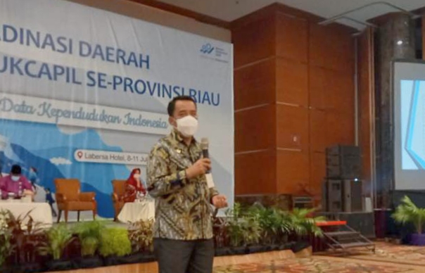 Kadis Ismail Jadi Narasumber Rakorda BPS Disdukcapil se-Riau