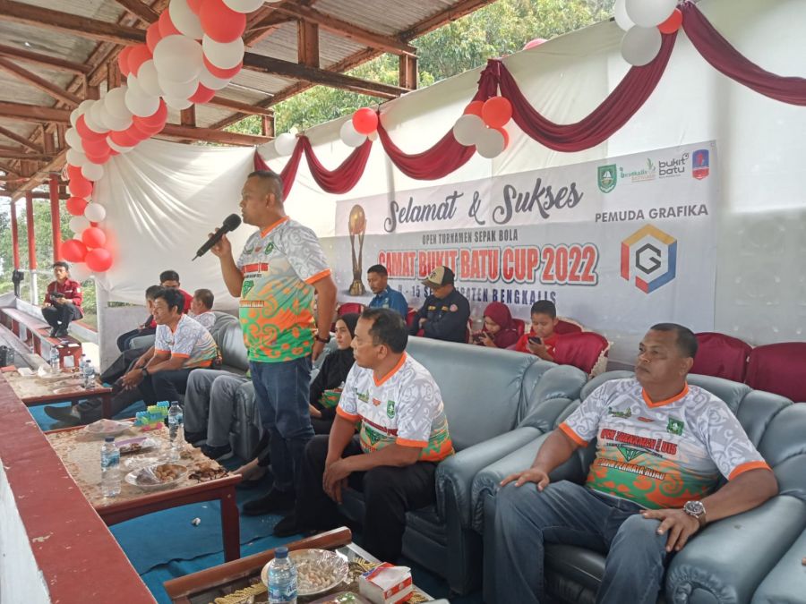 Sambut HUT RI ke-77, Camat Bukit Batu Buka Open Turnamen Sepak Bola Camat Bukit Batu Cup U-15