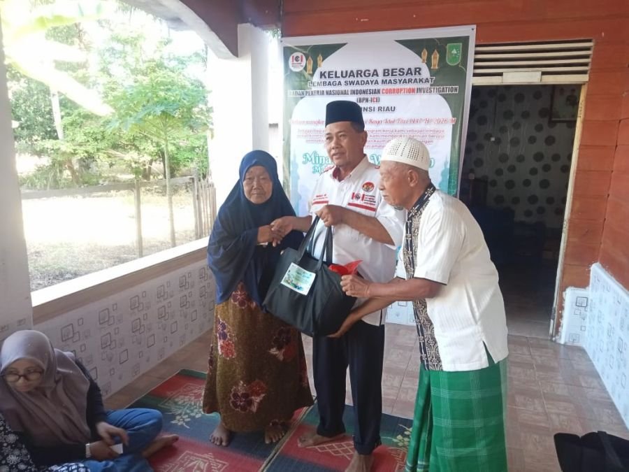 Sambut Idul Fitri 1447 H, Direktur LSM BPN ICI Salurkan Bantuan Sembako untuk Masyarakat