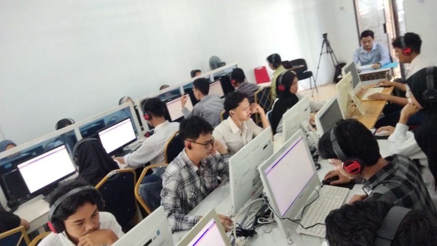 Sebagai Syarat Bagi Mahasiswa dan Alumni Ikut Intens, Polbeng Gelar TOEIC