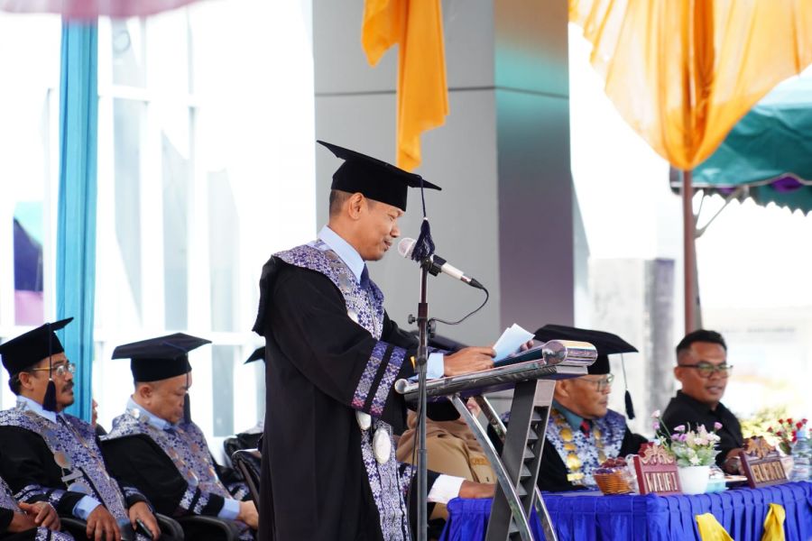 Senat Polbeng Kukuhkan 1.294 Mahasiswa Baru TA. 2025/2026