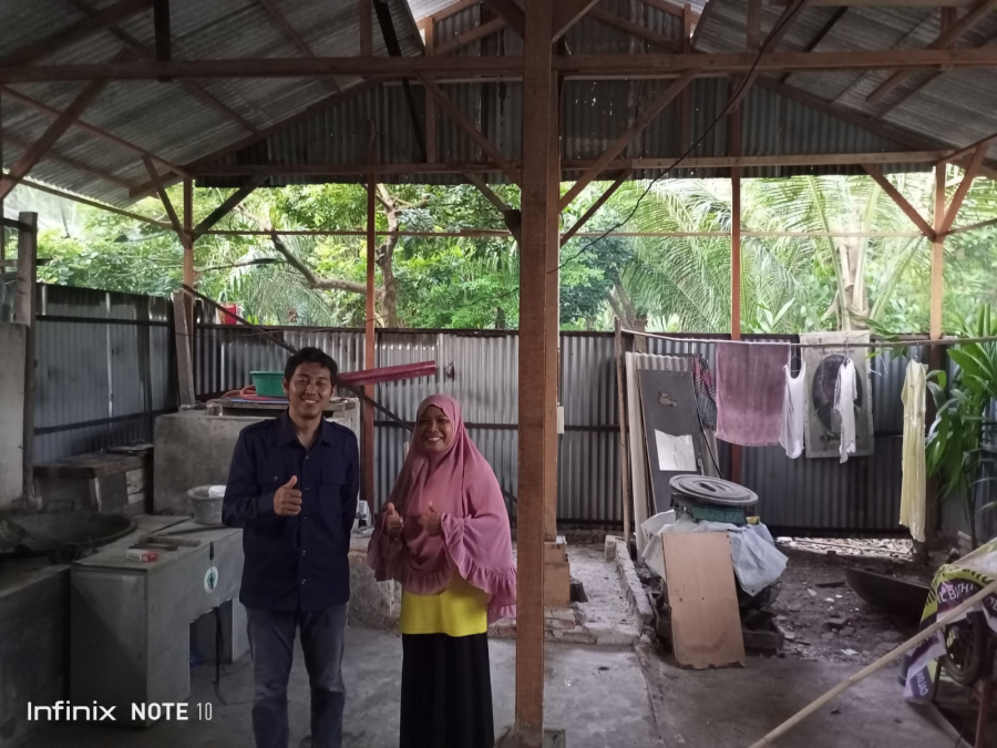 Tim Pengabdian Polbeng Laksanakan Renovasi UMKM Cahaya Ummi di Desa Balai Makam Bathin Solapan