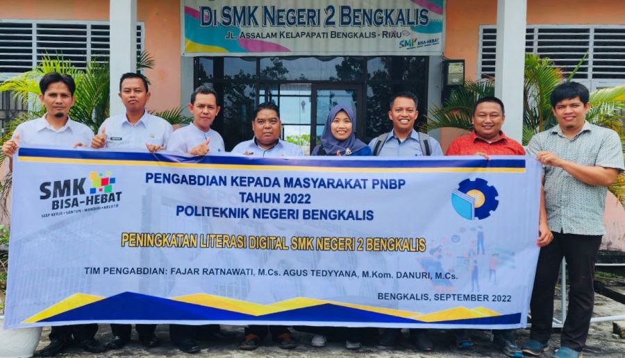 Tingkatkan Literasi Digital Sekolah, Dosen Polbeng terapkan Digital Library dan E-Learning