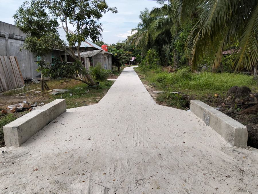 Untuk Kemudahan dan Kesejahteraan Masyarakat, Pemdes Tenggayun Bangun Infrastruktur Jalan Desa