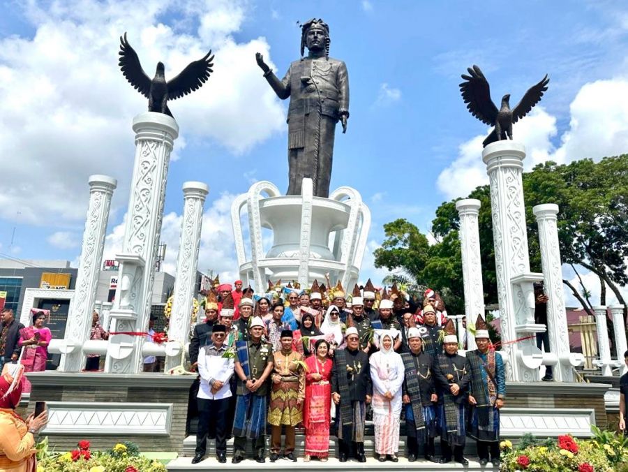 Wabup Bagus Santoso Penuhi Undangan Wako Pematang Siantar Resmikan Monumen