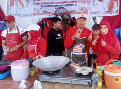 kamaruddin-pj-kades-sukajadi-lomba-memasak-nasi-goreng-sayang-istri