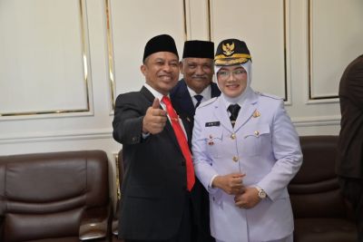 perkuat-sinergi-dan-kolaborasi-wabup-bengkalis-hadiri-pelantikan-bupati-dan-wakil-bupati-siak