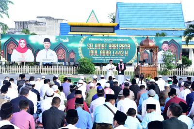 Ribuan Jamaah Sholat Idul Adha Bersama Wabup di Lapangan Tugu Bengkalis